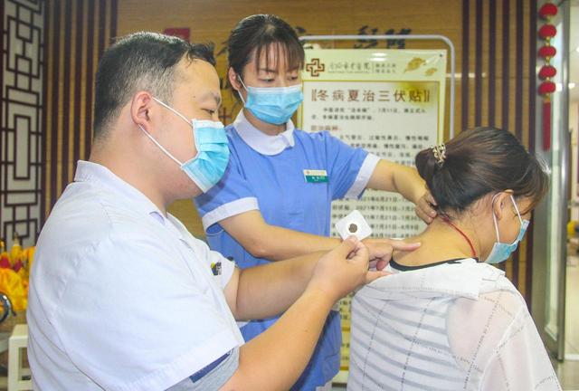 1、寶寶用三伏貼有用嗎？</p><p>為什么三伏貼不能給寶寶用？
